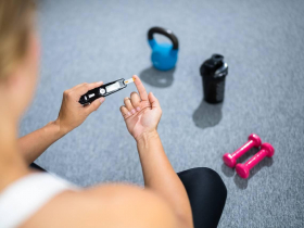 哪一種運動，降血糖效果最好？榮總醫揭「糖尿病最強處方箋」：走路加做「這1事」，血糖下降速度比加藥還快